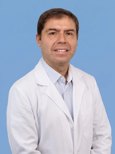 Dr. Gonzalo Matus