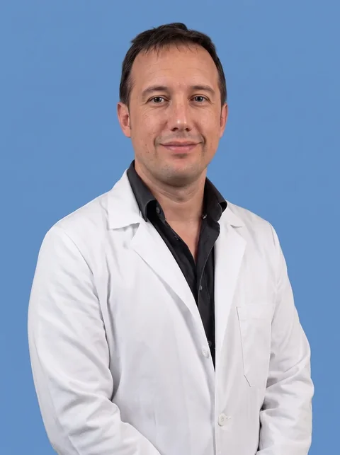 Dr. Cristián Ramírez